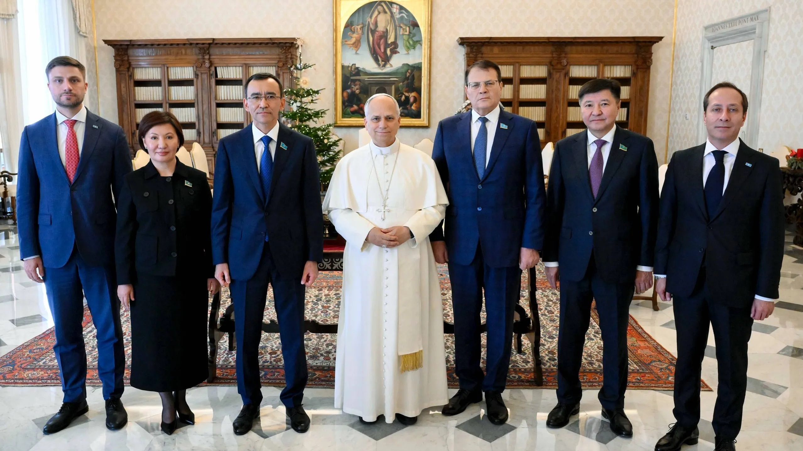 Токаев пригласил Папу Римского в Казахстан 