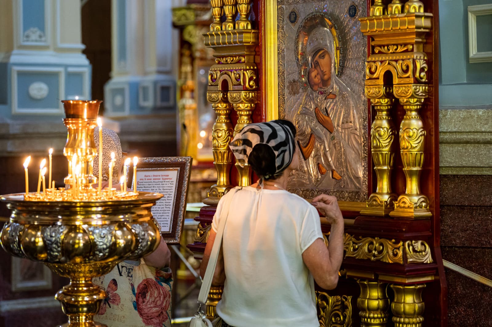 Как поддержать близких духовно: молитвы за родных и друзей | Агентство  профессиональных новостей - AIPN.KZ | Агентство профессиональных новостей  (АПН)