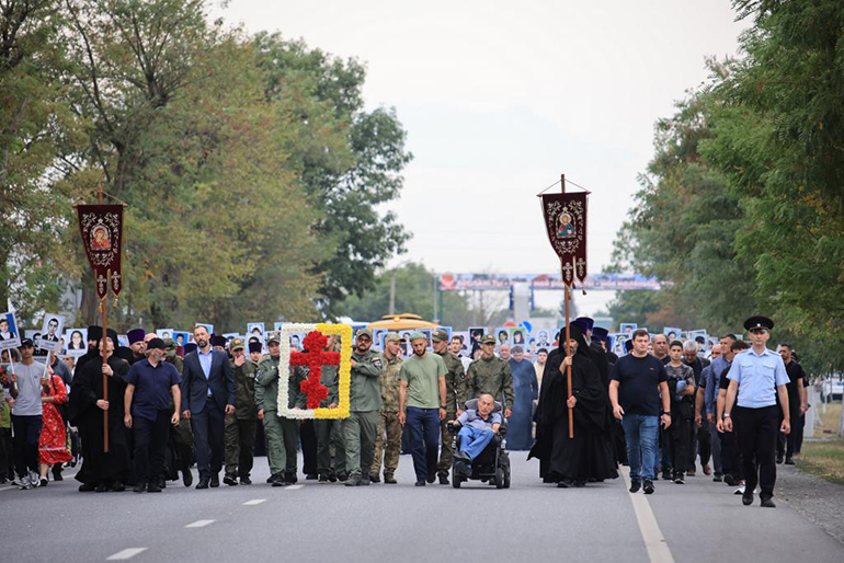 В Северной Осетии почтили память погибших в бесланском теракте В Северной Осетии почтили память погибших в бесланском теракте