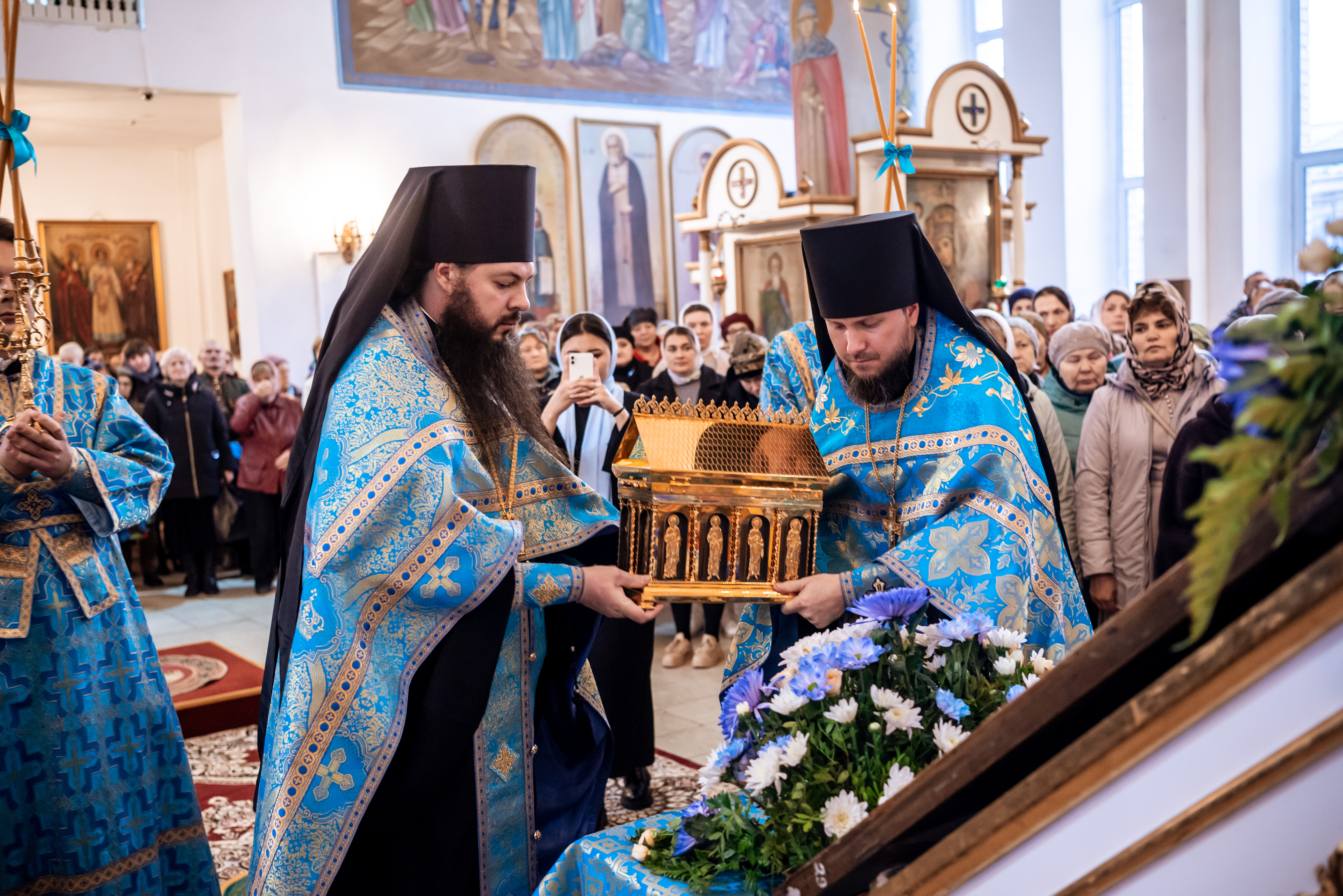 Костанай встретил святыню – Пояс Пресвятой Богородицы Костанай встретил святыню – Пояс Пресвятой Богородицы