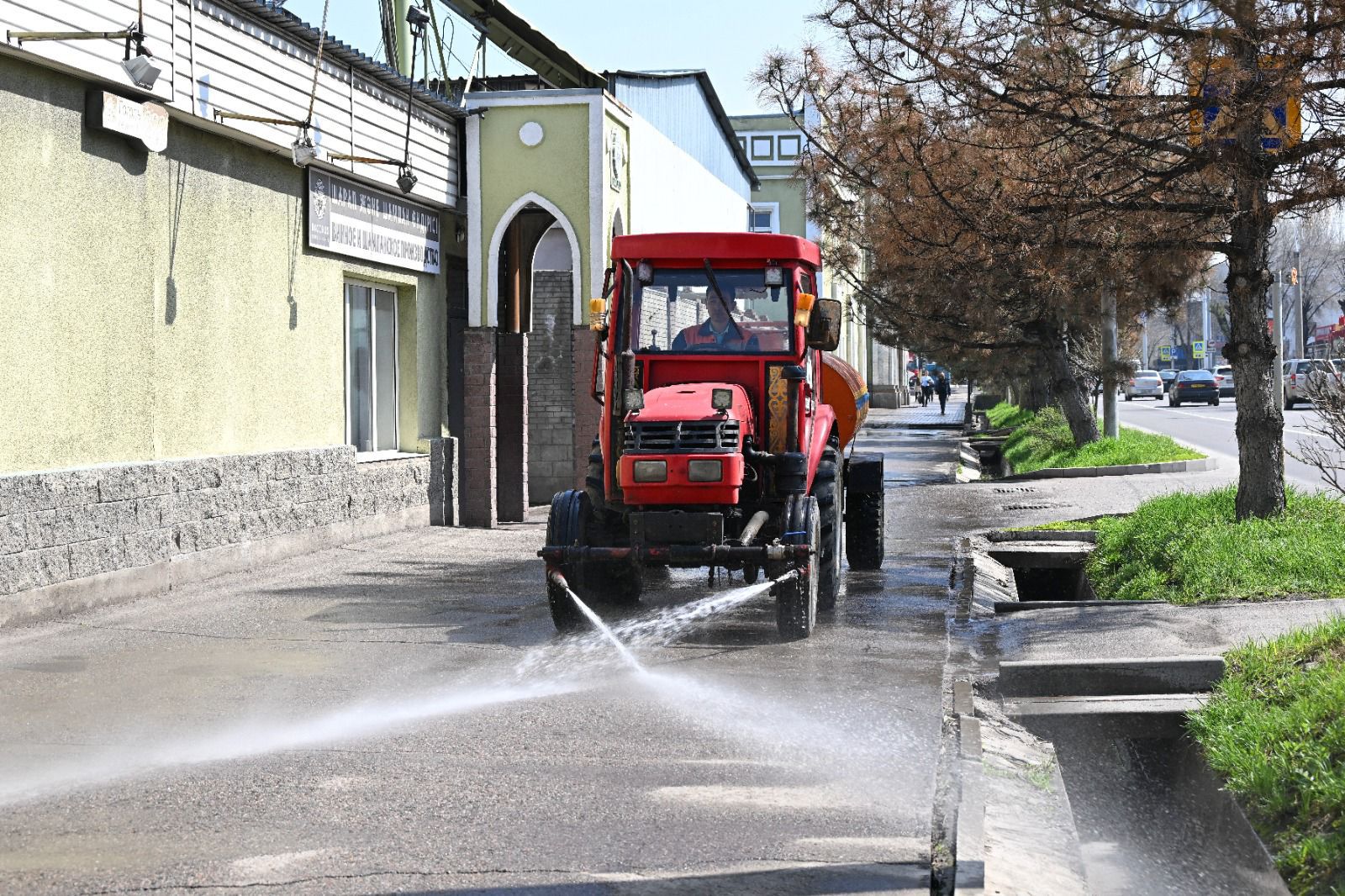 Жители частного сектора в Алматы будут нести ответственность за состояние своих домов и дворов Жители частного сектора в Алматы будут нести ответственность за состояние своих домов и дворов