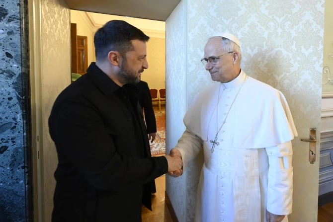 Папа Лев XIV на встрече с Зеленским высказался о мирных переговорах Папа Лев XIV на встрече с Зеленским высказался о мирных переговорах