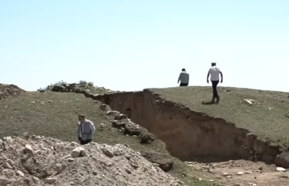 Древние курганы саков разграбили в области Жетысу Древние курганы саков разграбили в области Жетысу