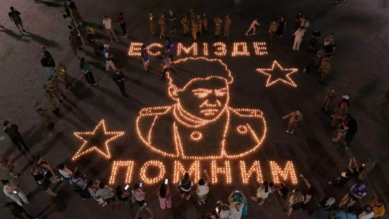 Молодежь Алматы почтила память павших в Великой Отечественной войне 