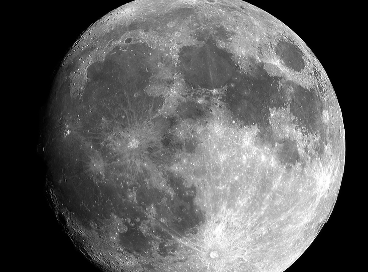 Ученые выяснили, как Луна устроена внутри 