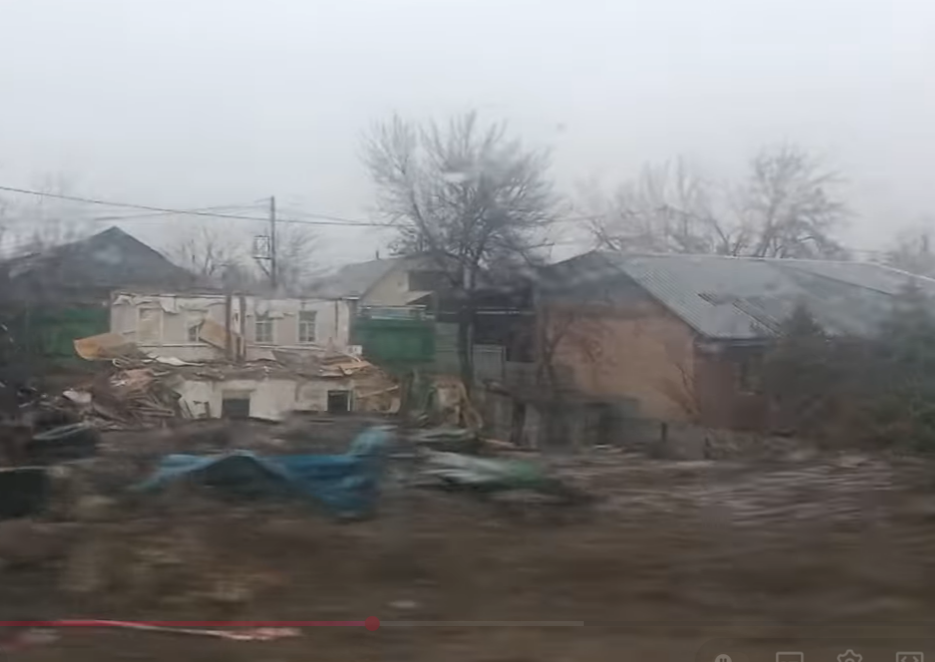 В Алматы сносят частные дома вдоль проспекта Райымбека 