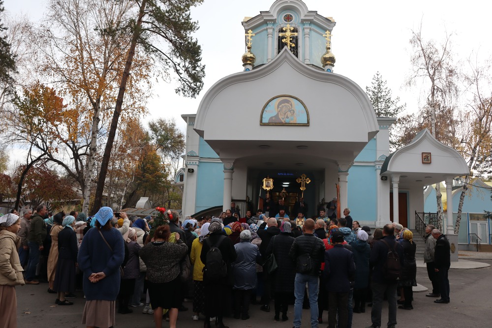 Старейший храм Алматы отметил престольный праздник Старейший храм Алматы отметил престольный праздник