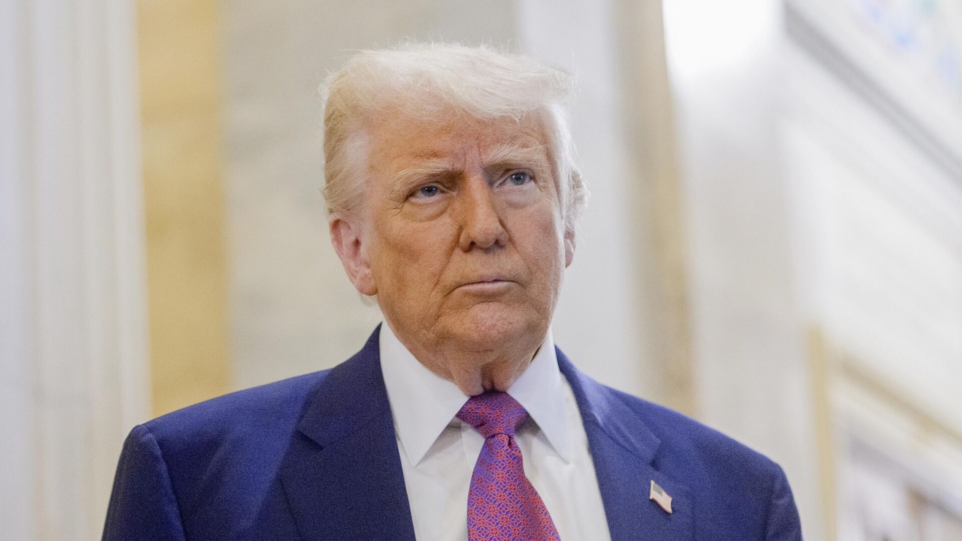 Трамп угрожал разбомбить Москву и Пекин Трамп угрожал разбомбить Москву и Пекин