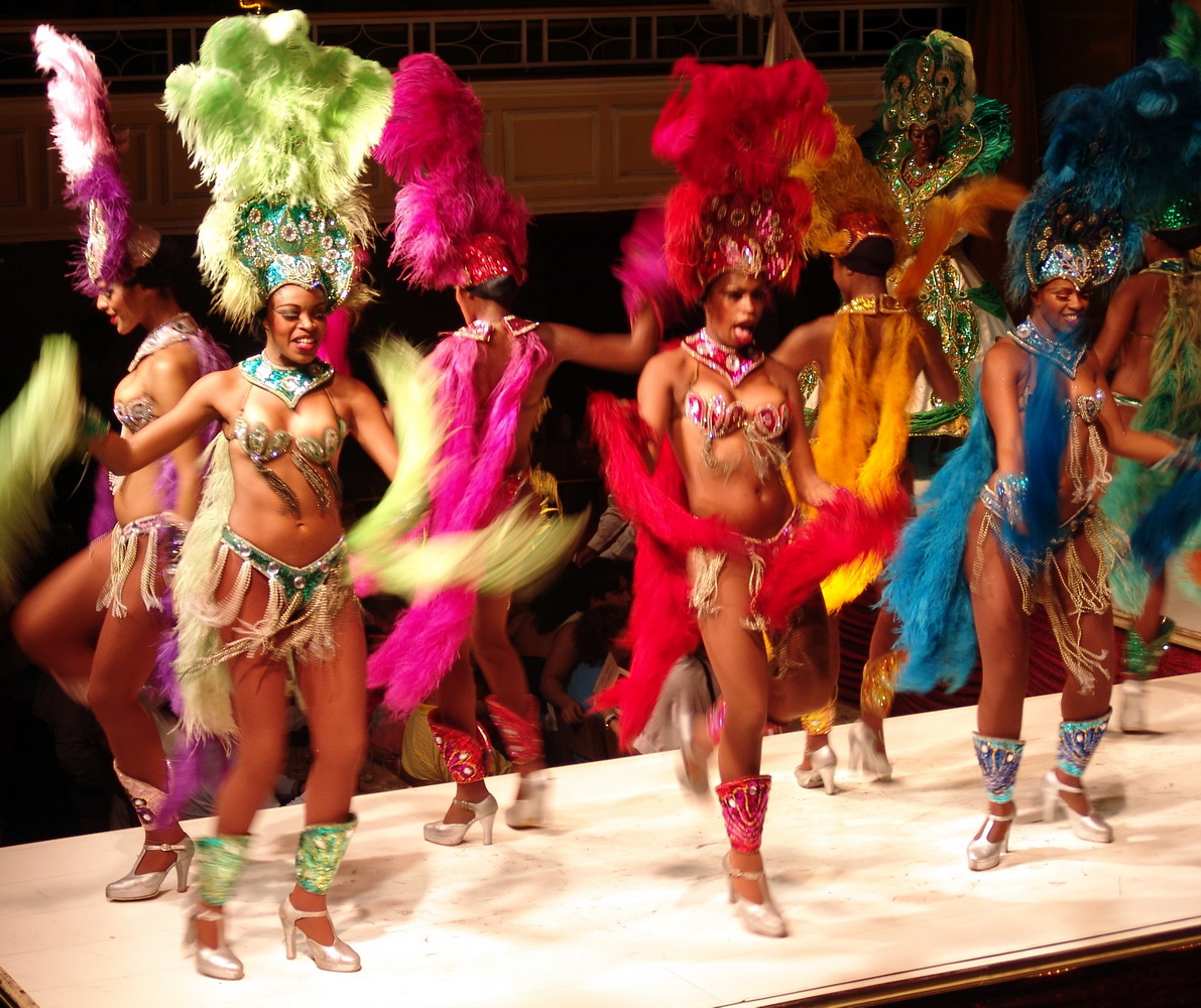 Карнавал в Рио-де-Жанейро: Масленица в тропическом варианте 