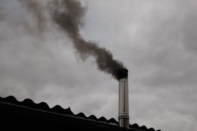 Акимат Алматы подтвердил введение запрета на топку бань и печей твердым топливом 