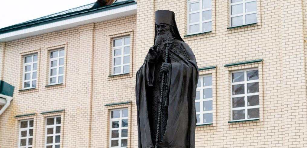 Без духовности выжить можно, но нельзя сохранить достоинство. В память о Севастиане Карагандинском Без духовности выжить можно, но нельзя сохранить достоинство. В память о Севастиане Карагандинском