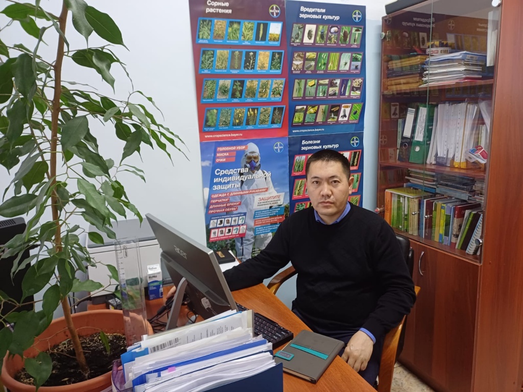 Курмет Байбусенов