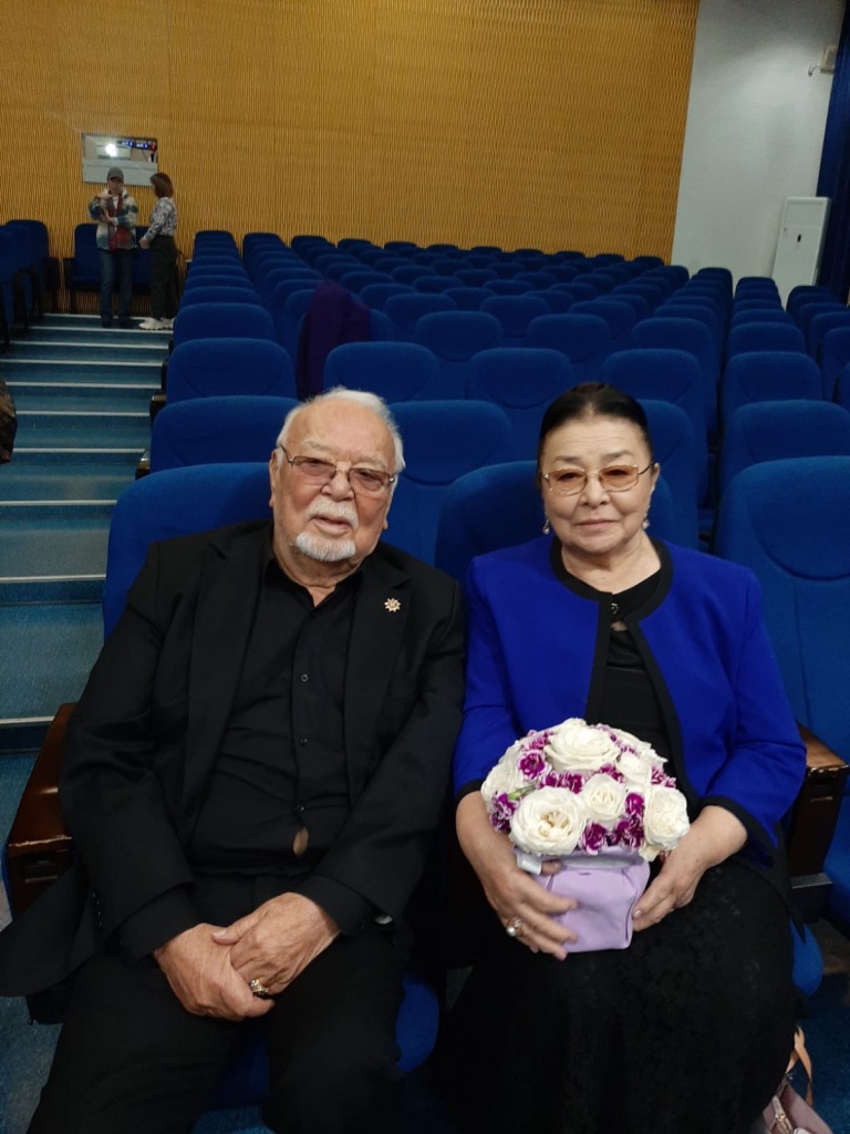 Асанали Ашимов и Меруерт Утекешева.jpg