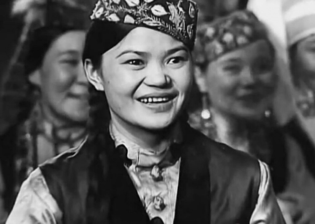 Фото 2_Амина Умурзакова. фото_e-history.jpg