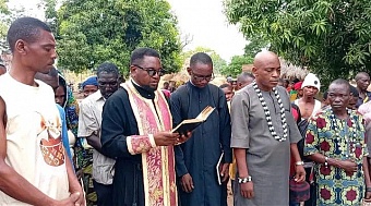 В Нигерии погребли православных, погибших при атаке боевиков 