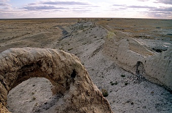 Зачарованный Сауран: недалеко от Отрара находятся куда более впечатляющие руины 