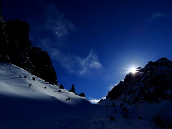 Казахстан: зимняя сказка–3. Северный Тянь-Шань – близость Солнца 