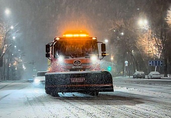 В Алматы выпало 35 сантиметров снега 