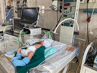 Алматинские врачи спасли новорожденного весом 742 грамма 