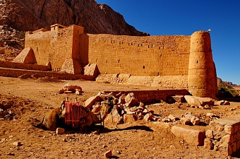 Синайский монастырь: запрограммированный шок у стен 