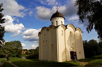 От храма к храму: староладожская Георгиевская церковь 